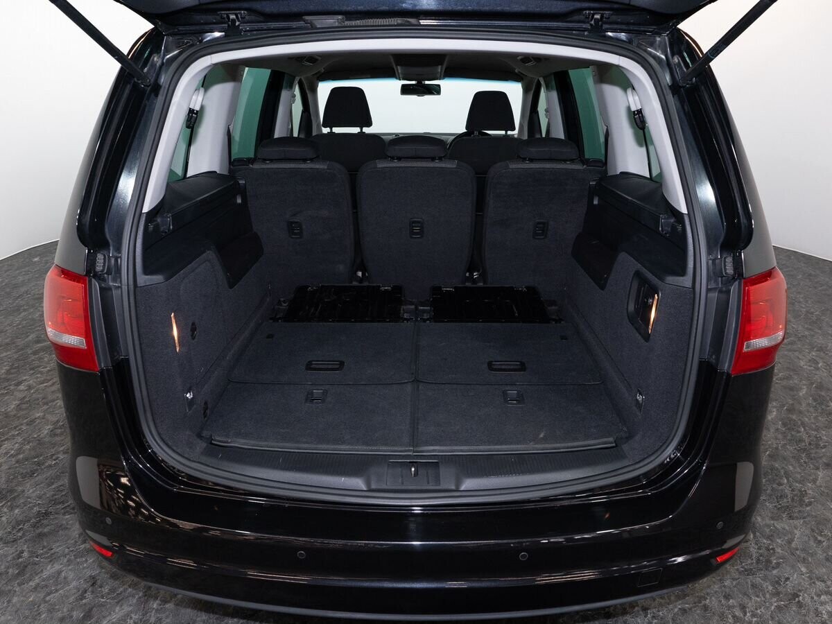 Volkswagen Sharan 2011 - фото автомобиля