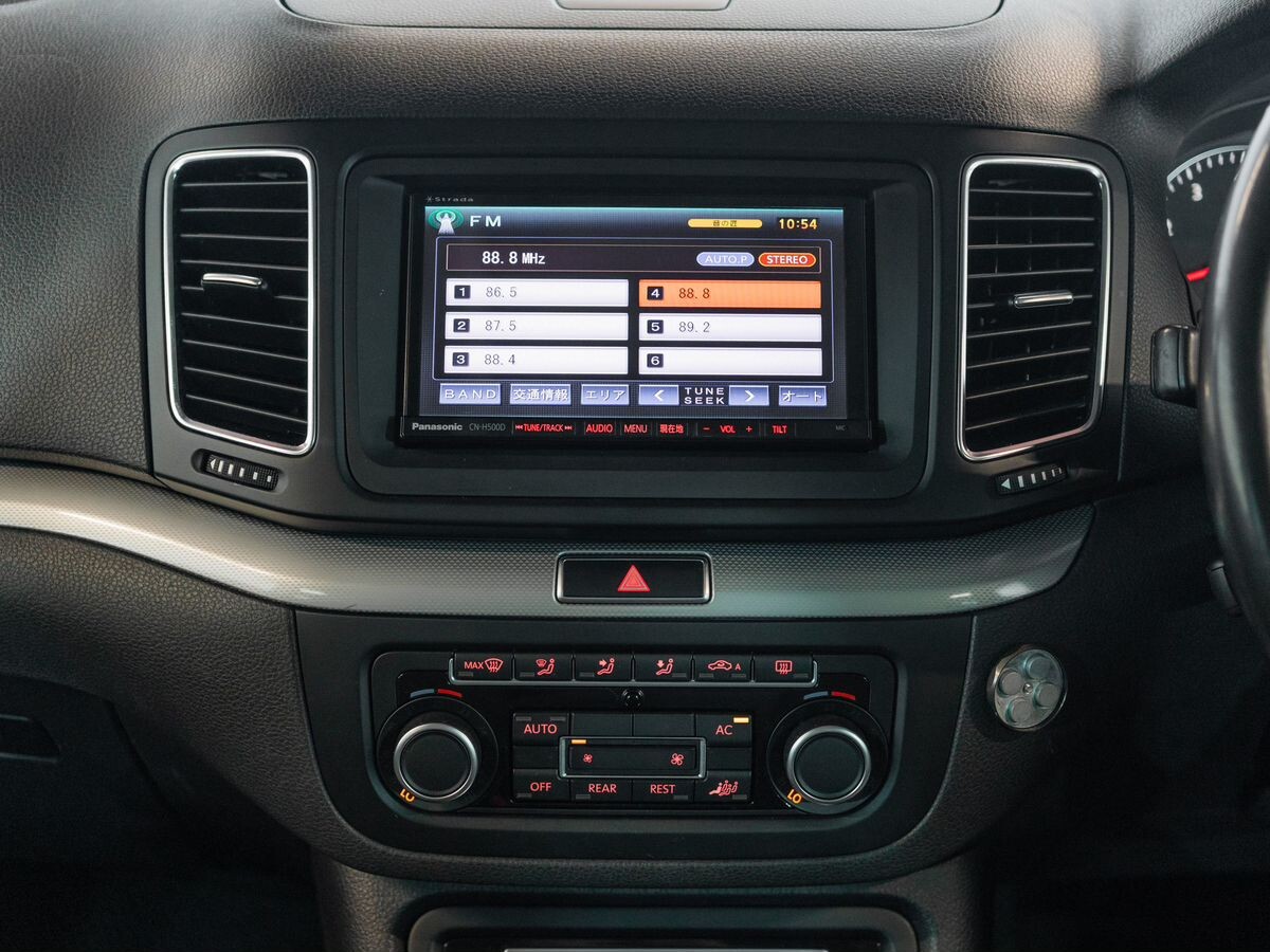 Volkswagen Sharan 2011 - фото автомобиля