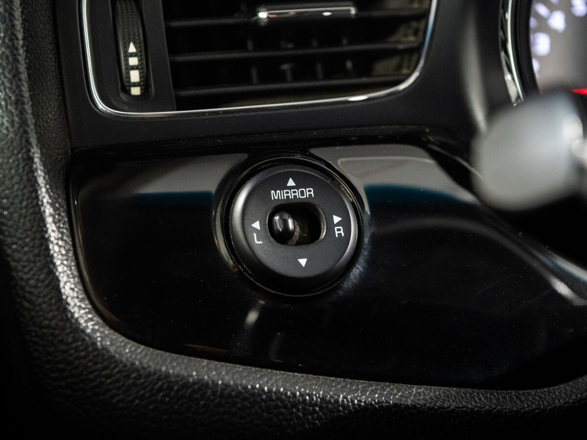 Kia Ceed 2013 - фото автомобиля