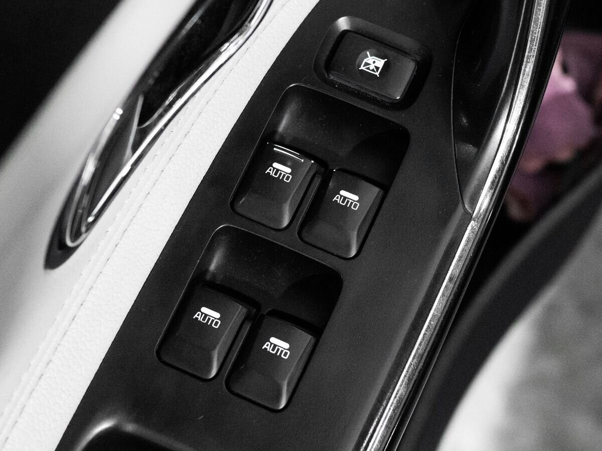 Kia Ceed 2013 - фото автомобиля
