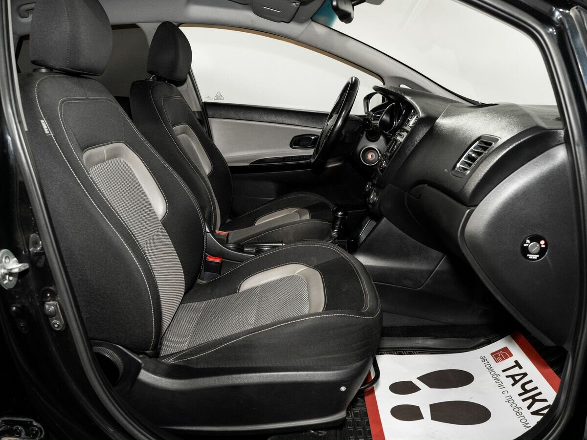 Kia Ceed 2013 - фото автомобиля