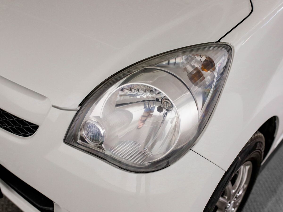 Daihatsu Mira 2011 - фото автомобиля