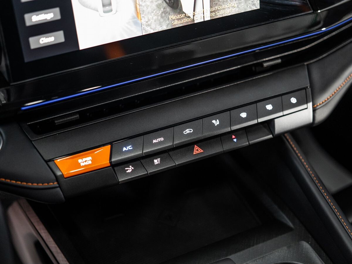 Changan UNI-V 2025 - фото автомобиля