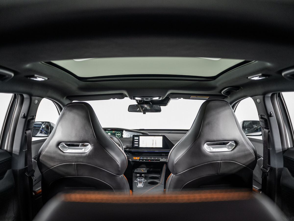 Changan UNI-V 2025 - фото автомобиля