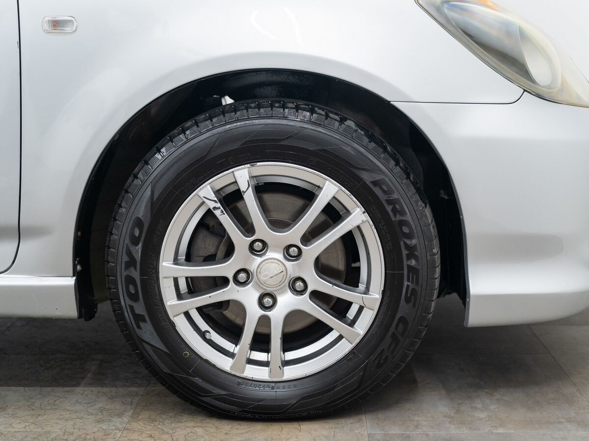 Honda Stream 2006 - фото автомобиля