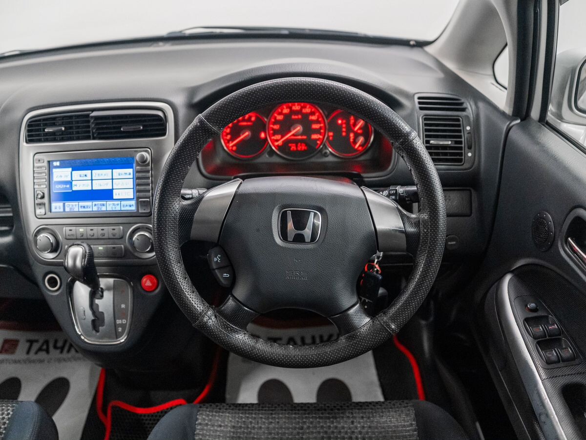 Honda Stream 2006 - фото автомобиля