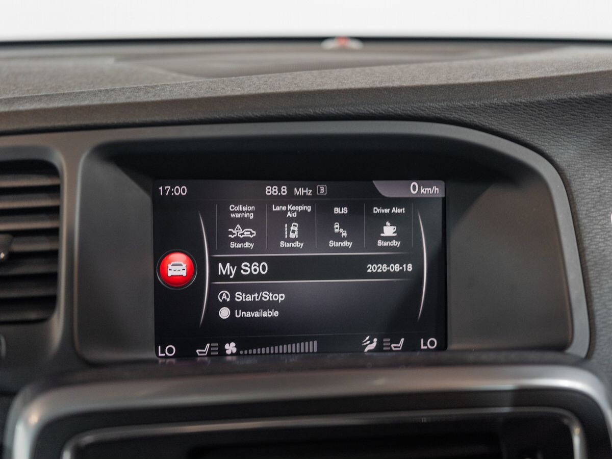 Volvo S60 2017 - фото автомобиля