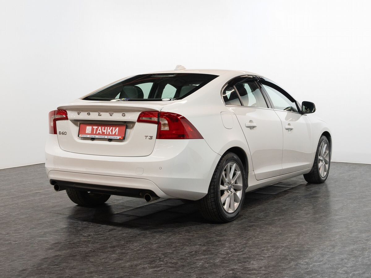 Volvo S60 2017 - фото автомобиля