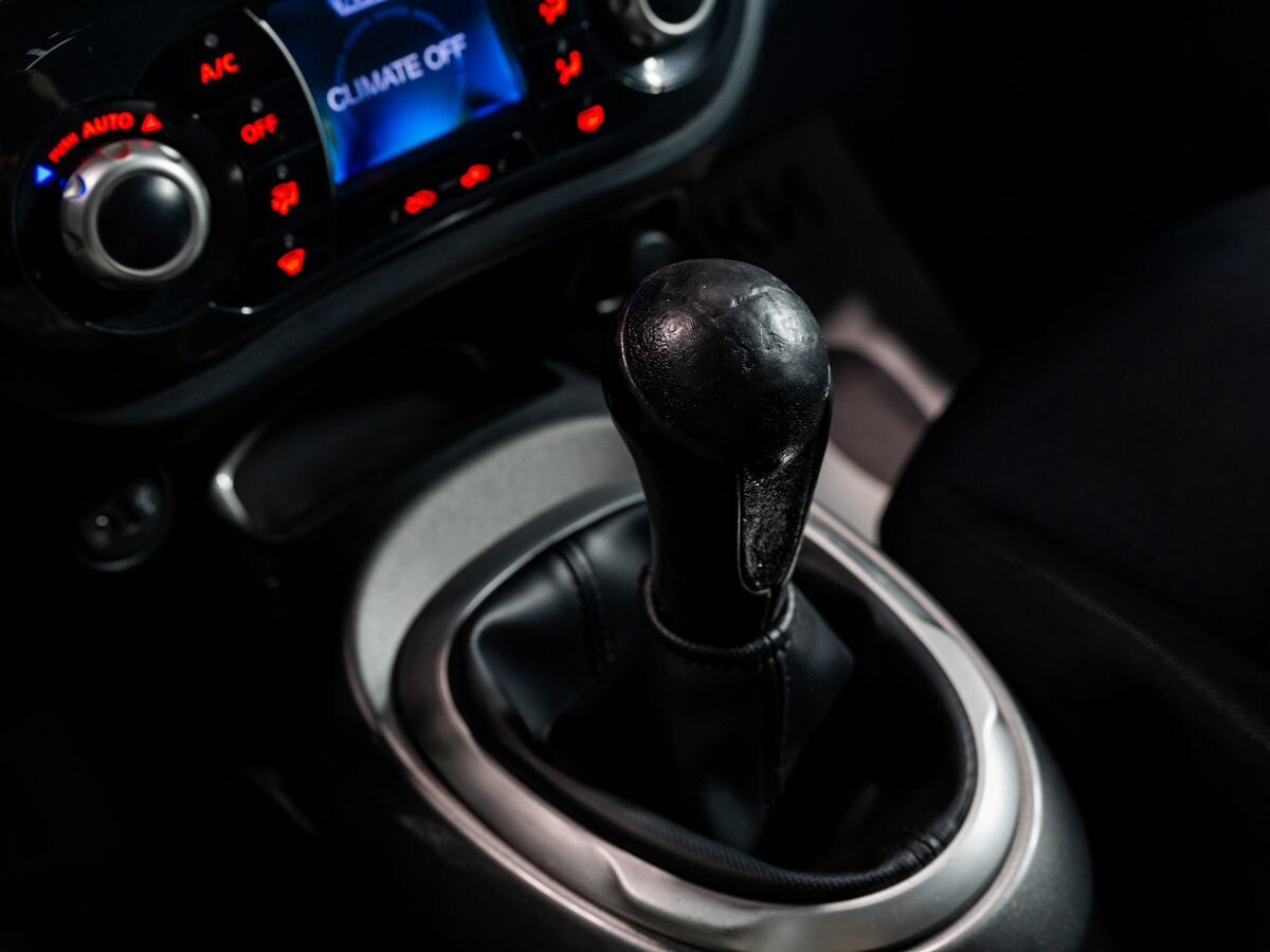 Nissan Juke 2012 - фото автомобиля