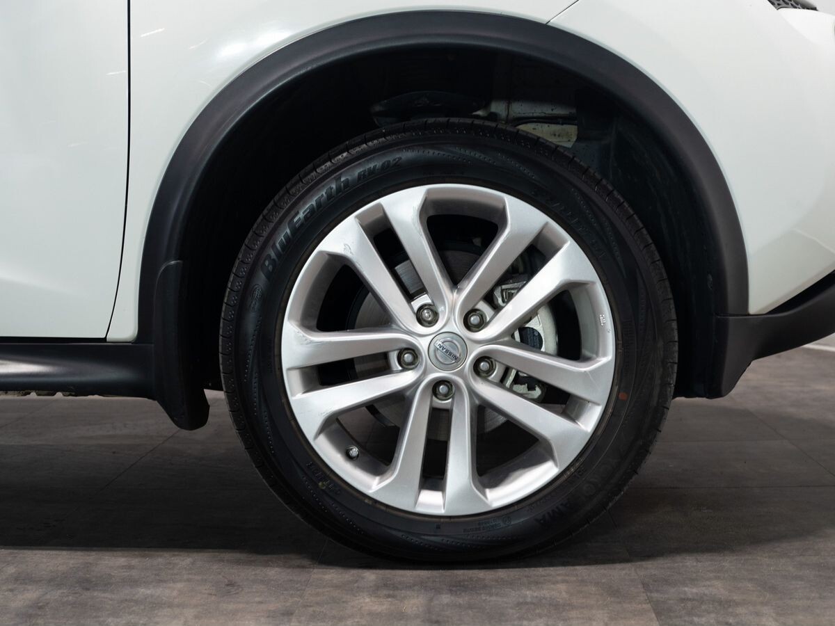 Nissan Juke 2012 - фото автомобиля