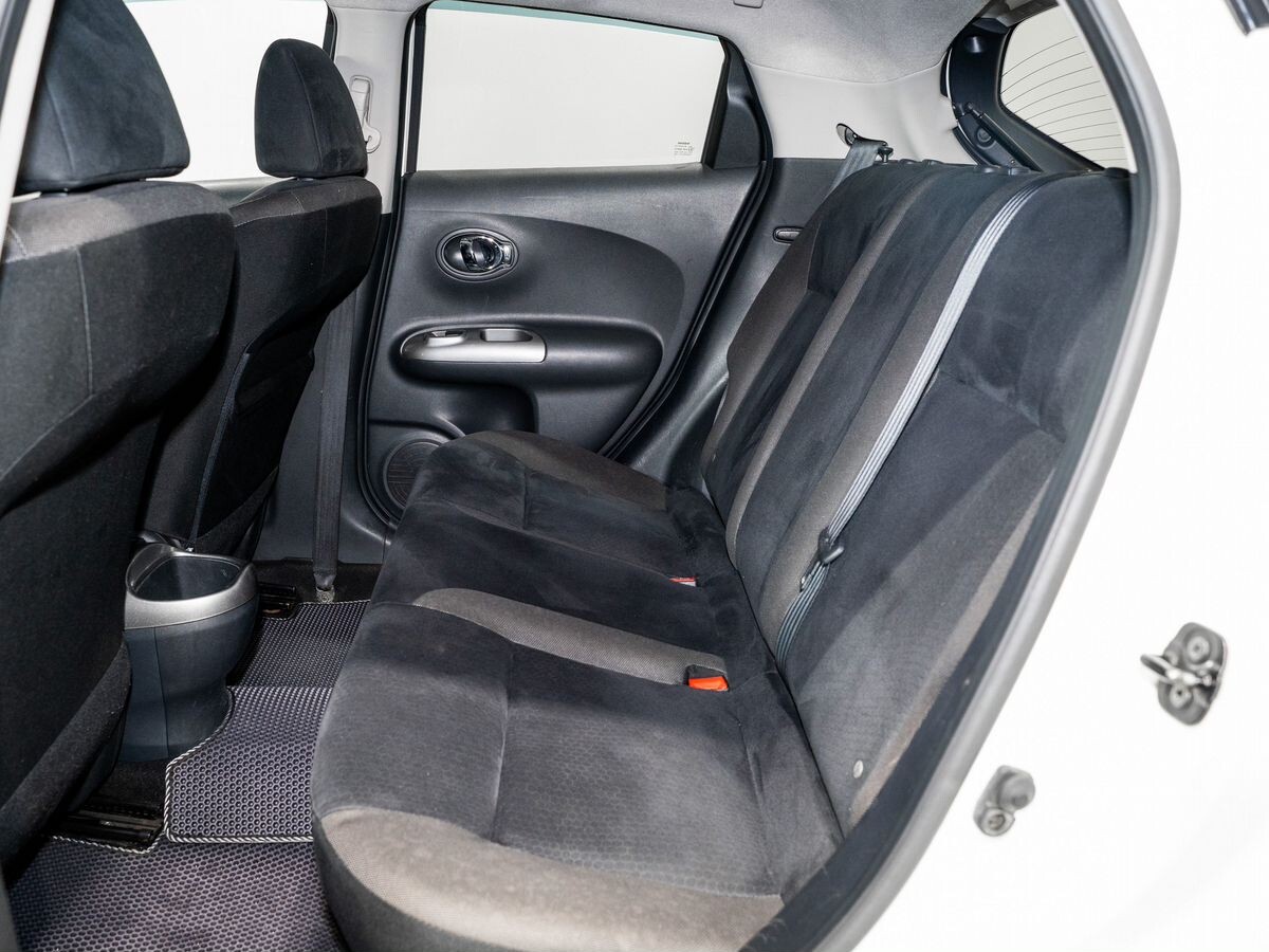 Nissan Juke 2012 - фото автомобиля