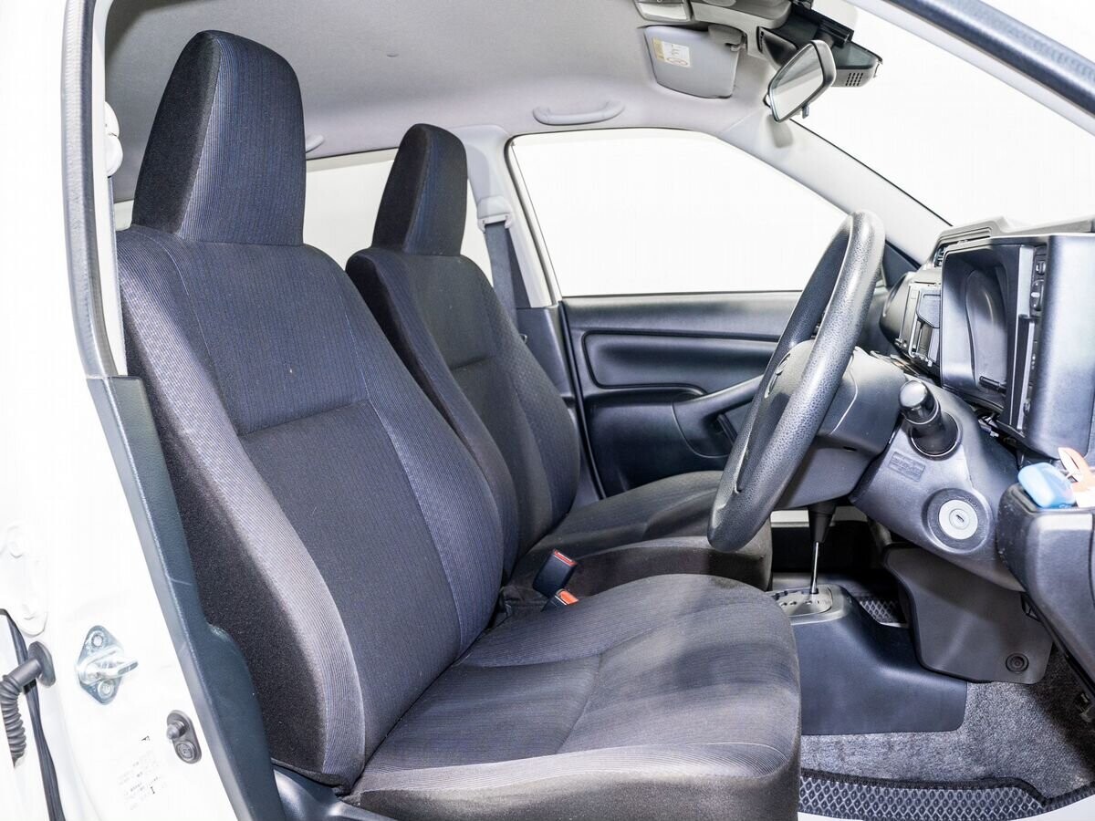 Toyota Probox 2018 - фото автомобиля