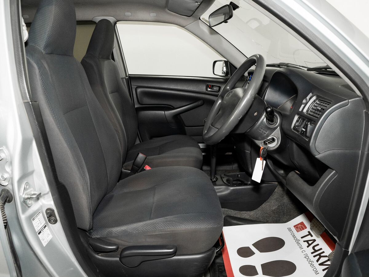 Toyota Probox 2010 - фото автомобиля