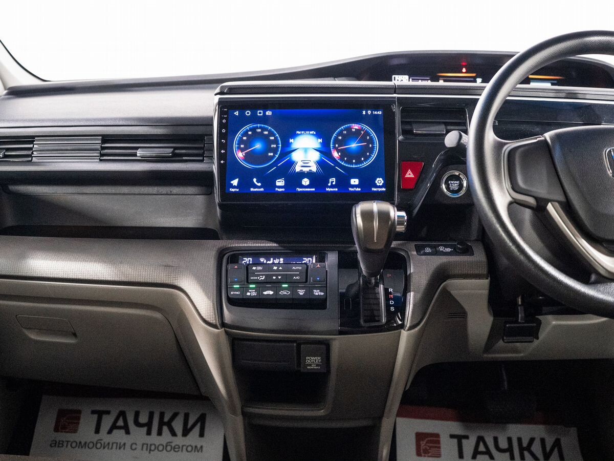 Honda Stepwgn 2015 - фото автомобиля