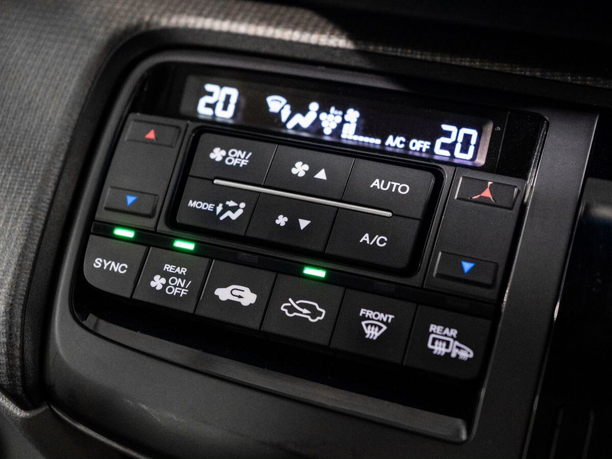 Honda Stepwgn 2015 - фото автомобиля