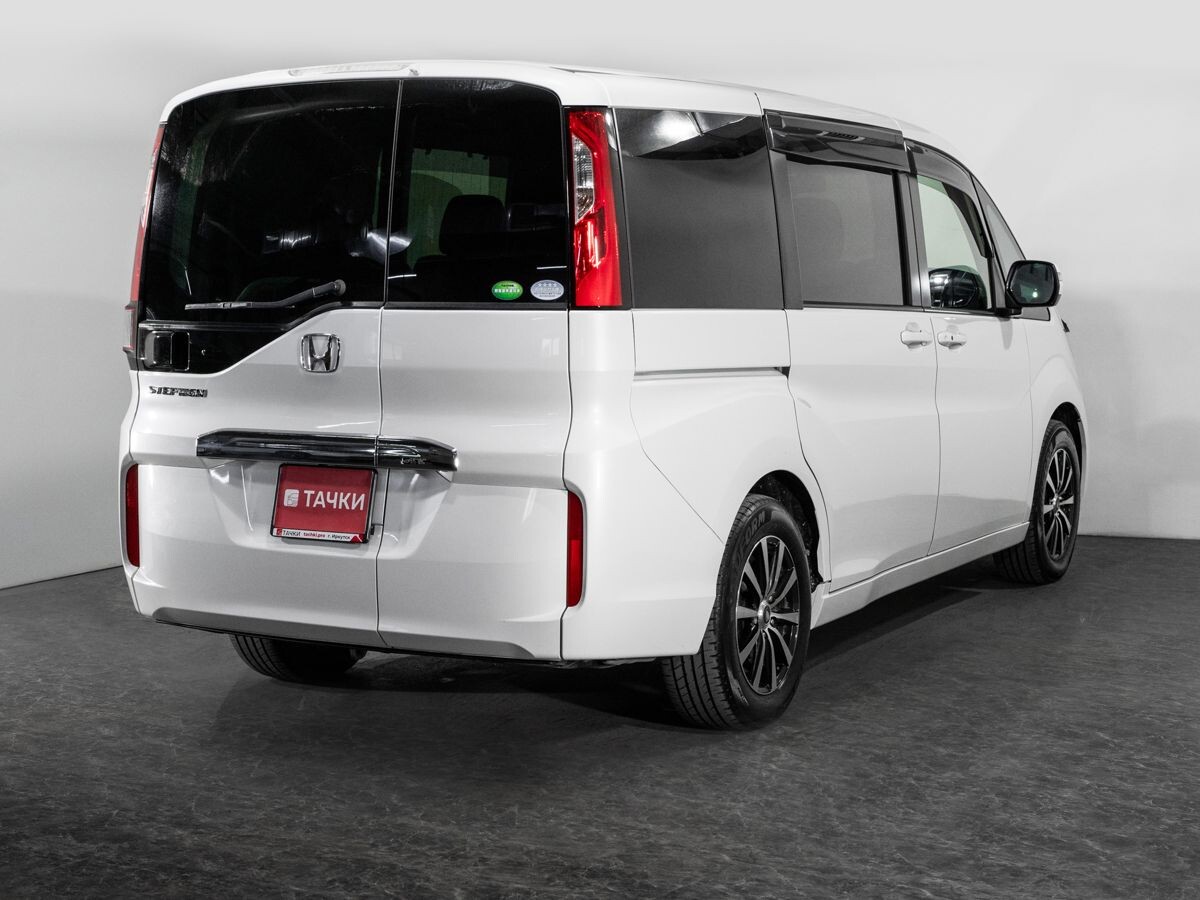 Honda Stepwgn 2015 - фото автомобиля