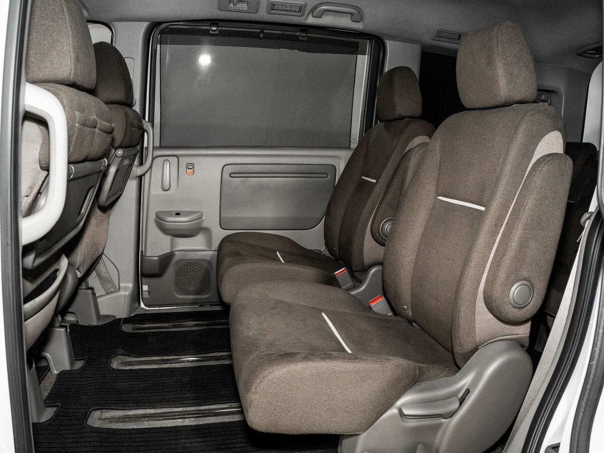 Honda Stepwgn 2015 - фото автомобиля