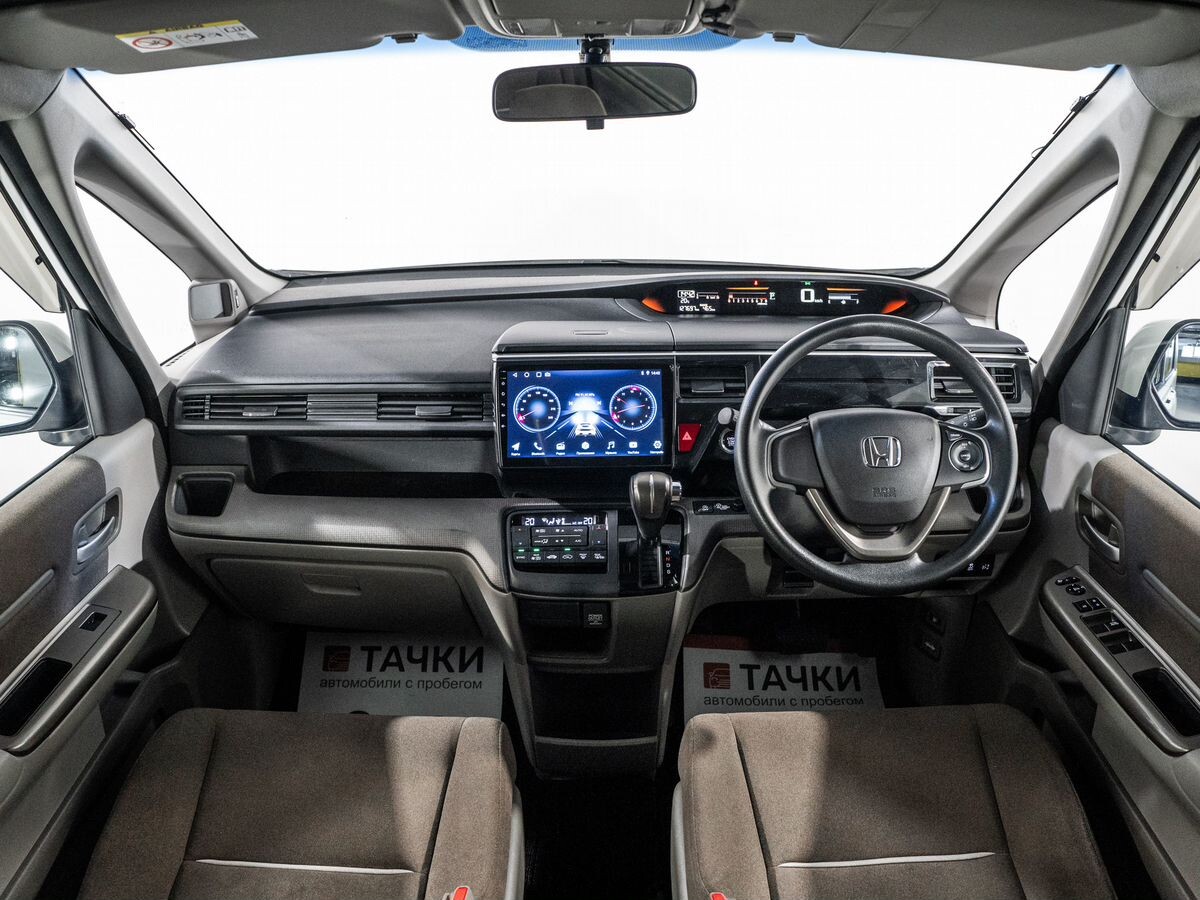 Honda Stepwgn 2015 - фото автомобиля