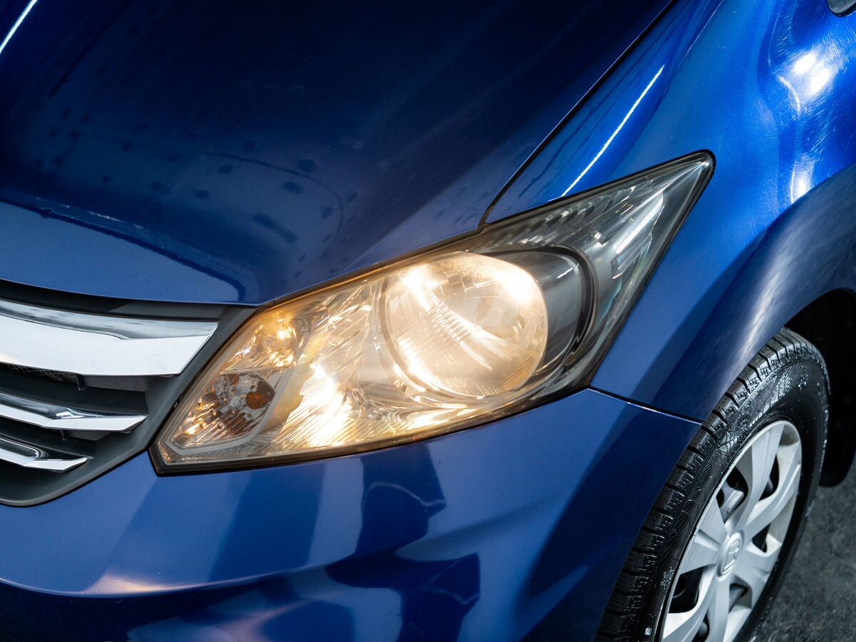 Honda Freed 2012 - фото автомобиля