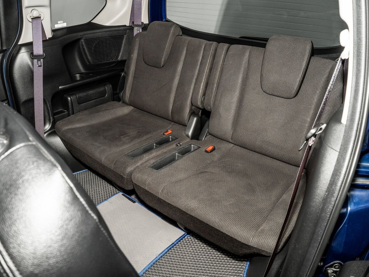 Honda Freed 2012 - фото автомобиля