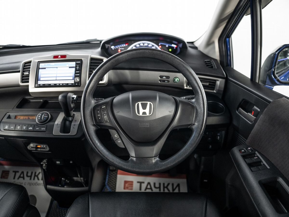 Honda Freed 2012 - фото автомобиля