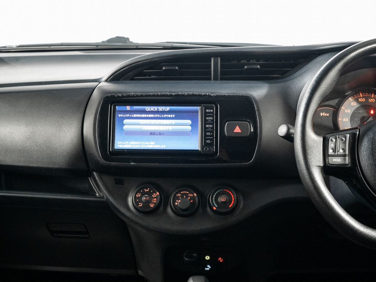 Toyota Vitz 2018 - фото автомобиля