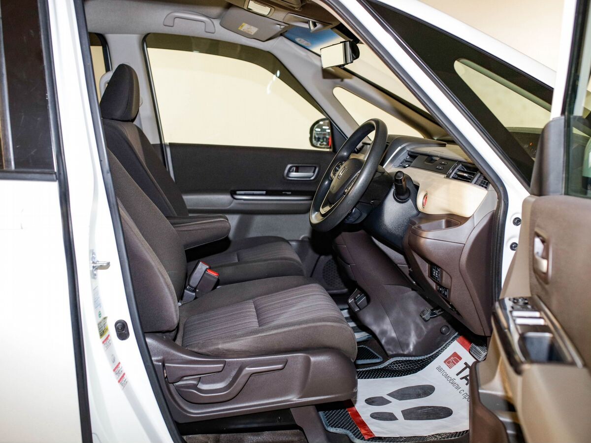 Honda Freed 2017 - фото автомобиля