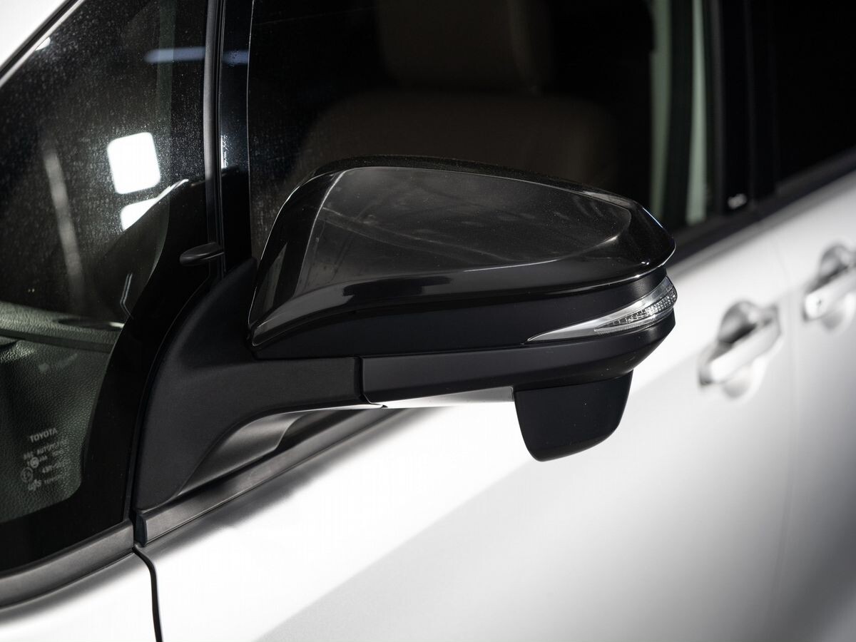 Toyota Voxy 2014 - фото автомобиля