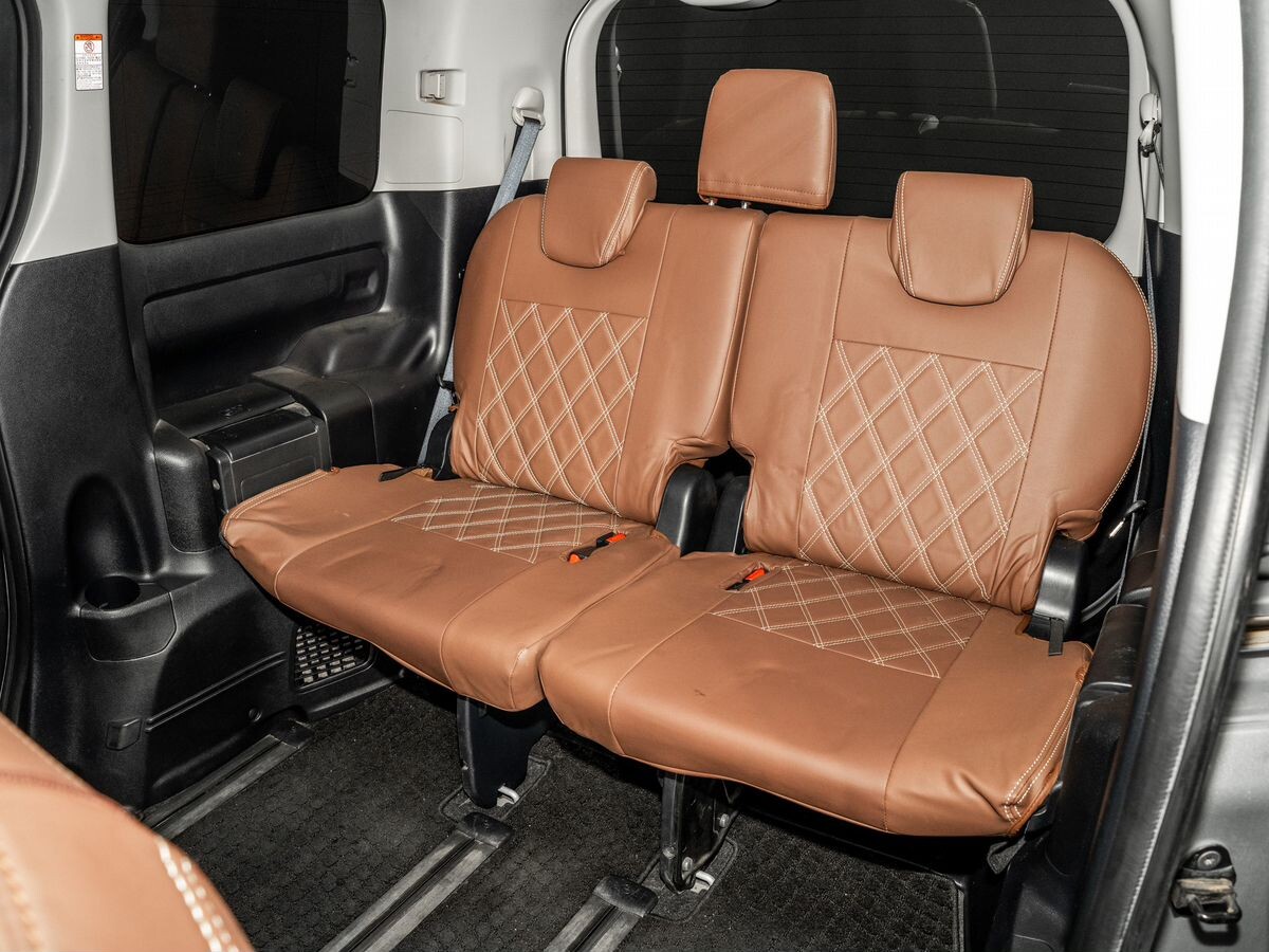 Toyota Voxy 2014 - фото автомобиля