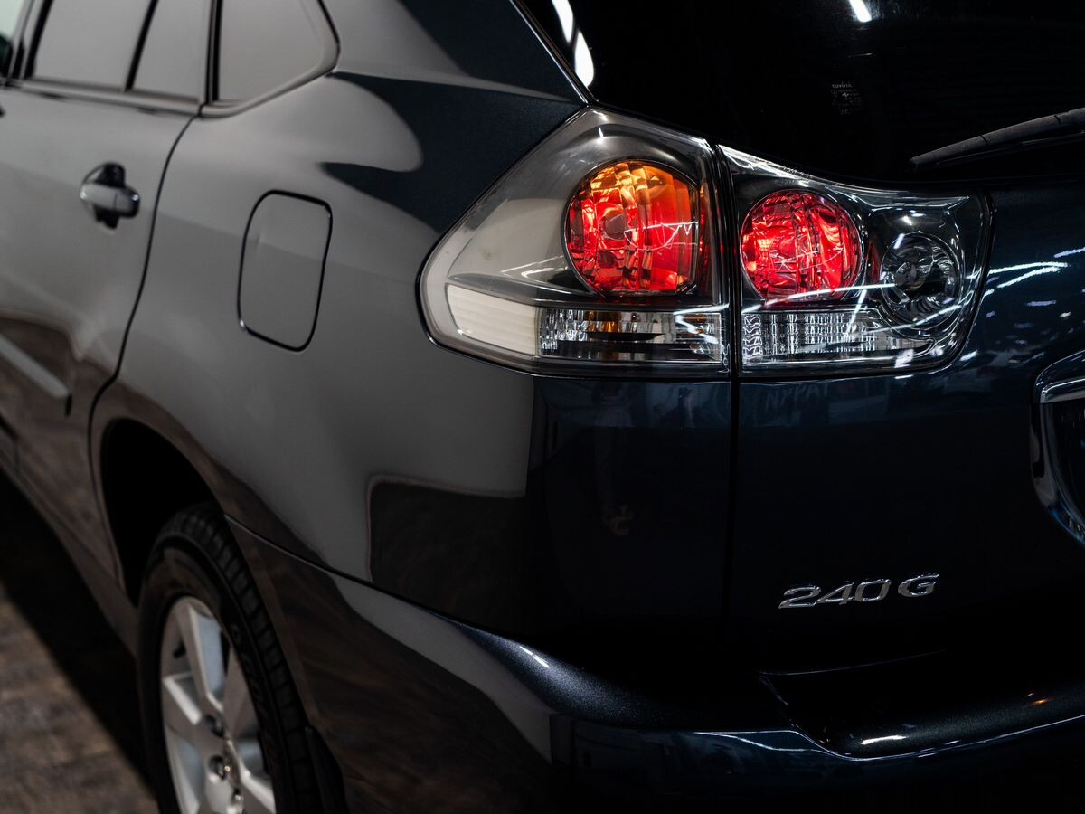 Toyota Harrier 2005 - фото автомобиля