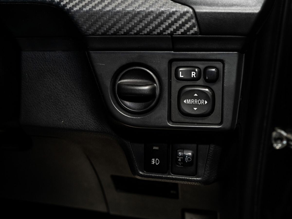 Toyota Corolla Fielder 2012 - фото автомобиля
