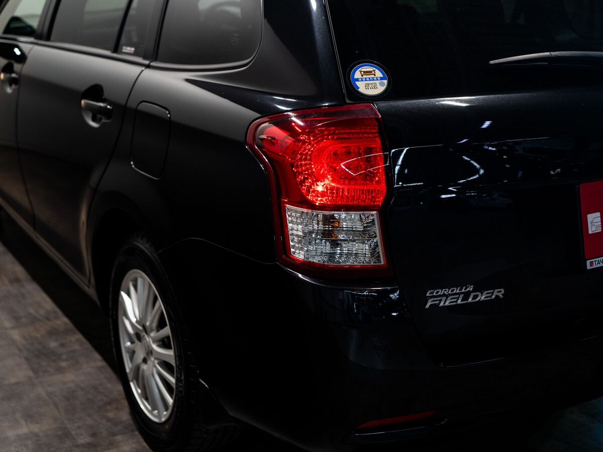 Toyota Corolla Fielder 2012 - фото автомобиля