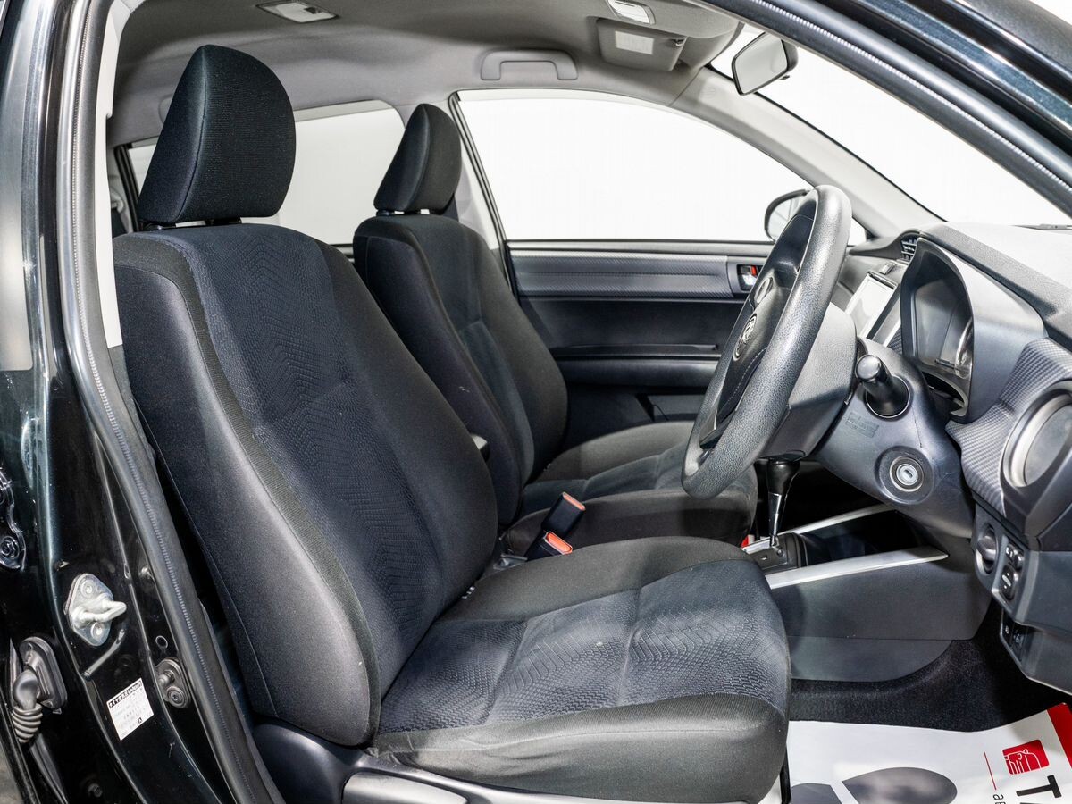 Toyota Corolla Fielder 2012 - фото автомобиля