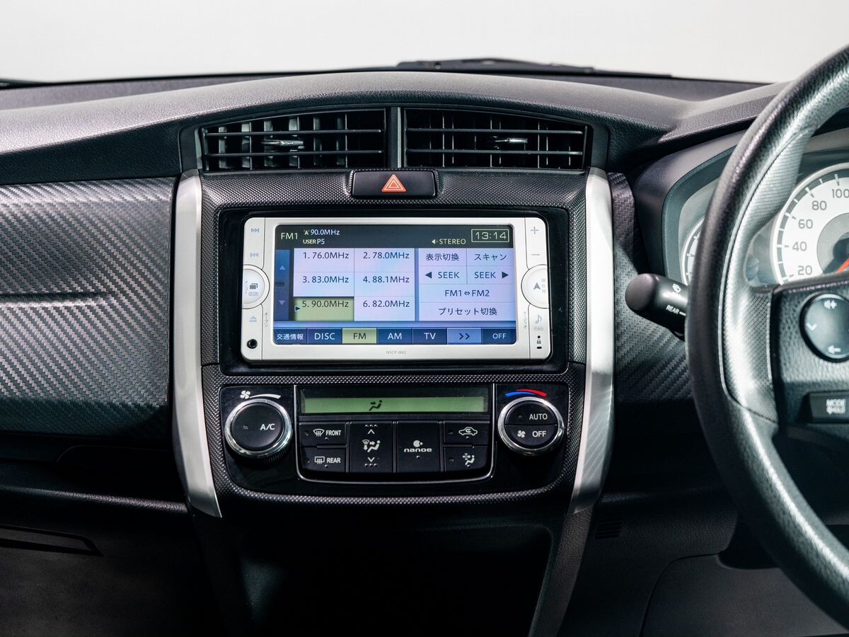 Toyota Corolla Fielder 2012 - фото автомобиля
