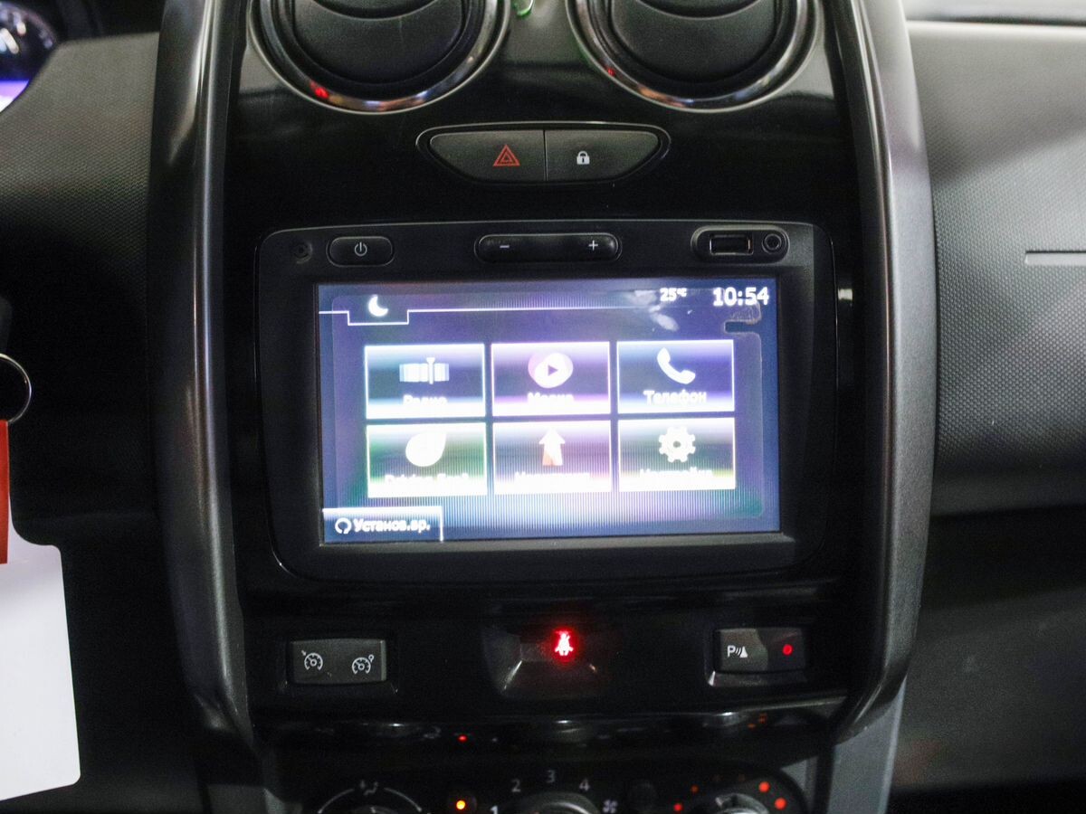 Renault Duster 2017 - фото автомобиля