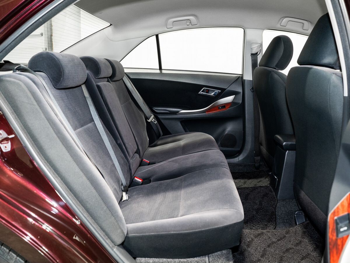 Toyota Allion 2010 - фото автомобиля