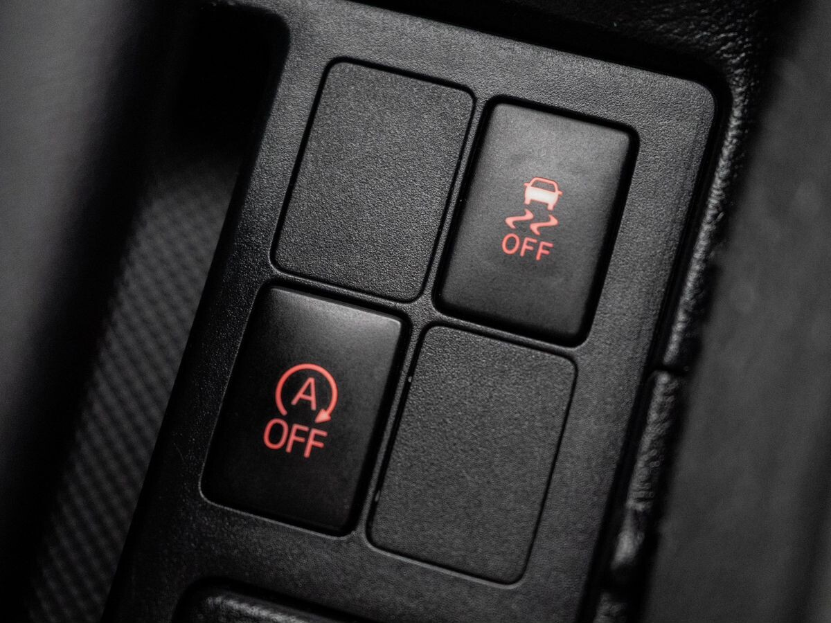 Toyota Vitz 2017 - фото автомобиля