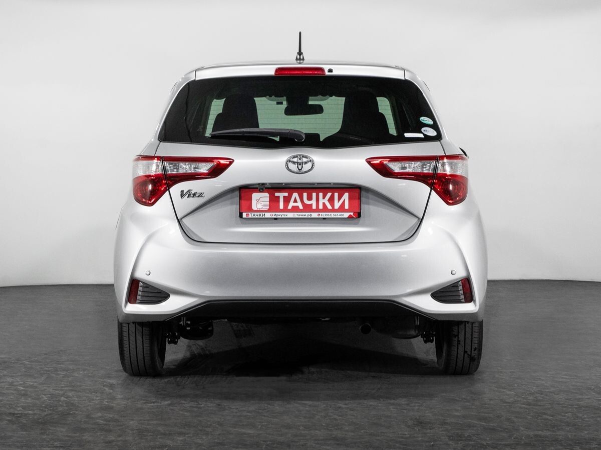 Toyota Vitz 2017 - фото автомобиля