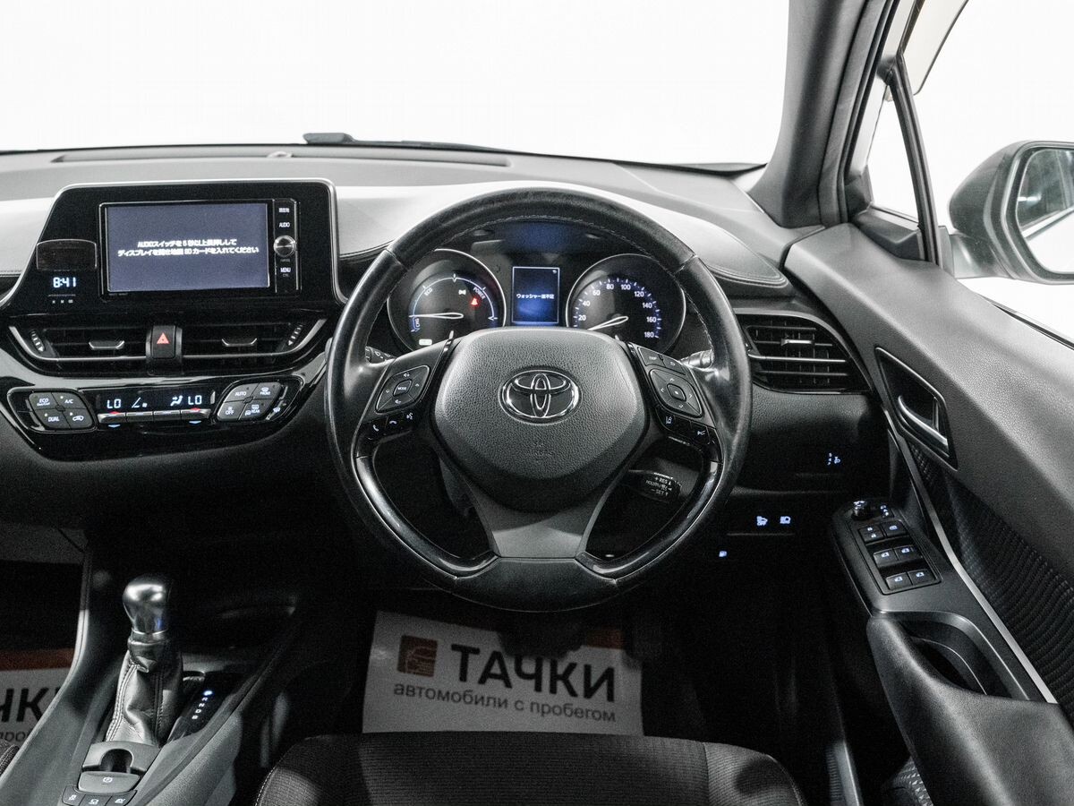 Toyota C-HR 2017 - фото автомобиля