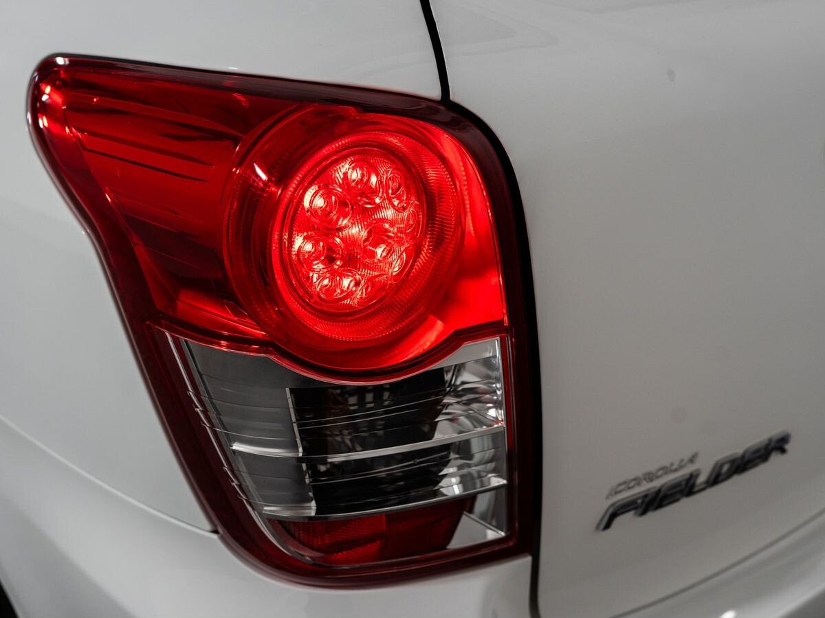 Toyota Corolla Fielder 2009 - фото автомобиля