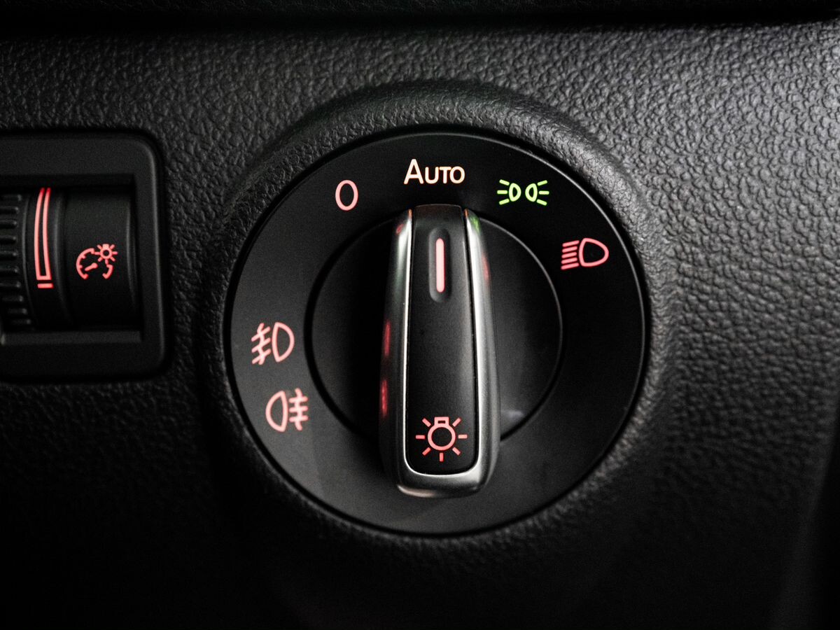Volkswagen Tiguan 2013 - фото автомобиля