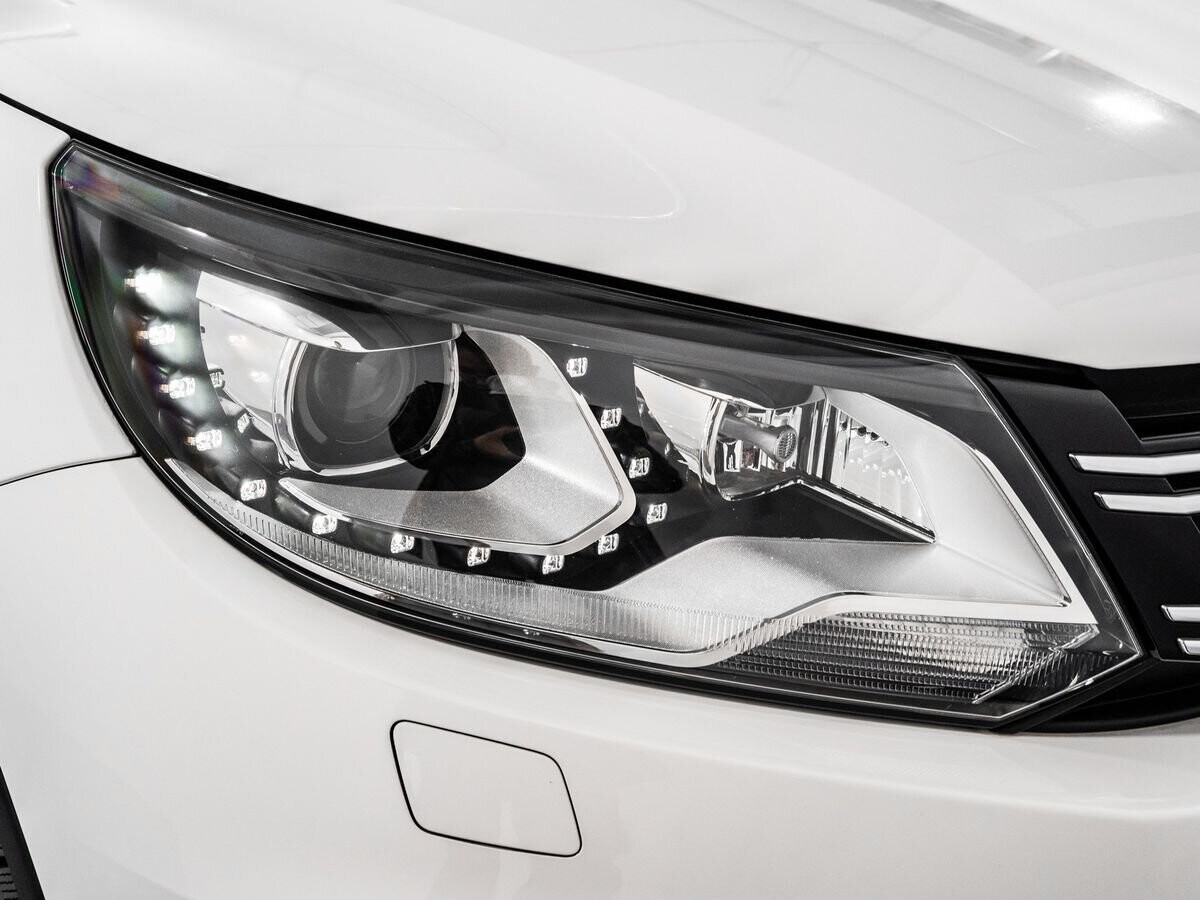 Volkswagen Tiguan 2013 - фото автомобиля
