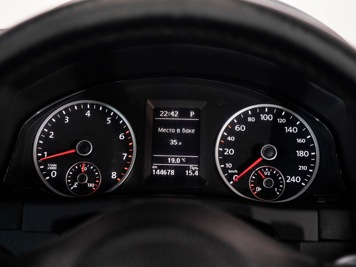 Volkswagen Tiguan 2013 - фото автомобиля