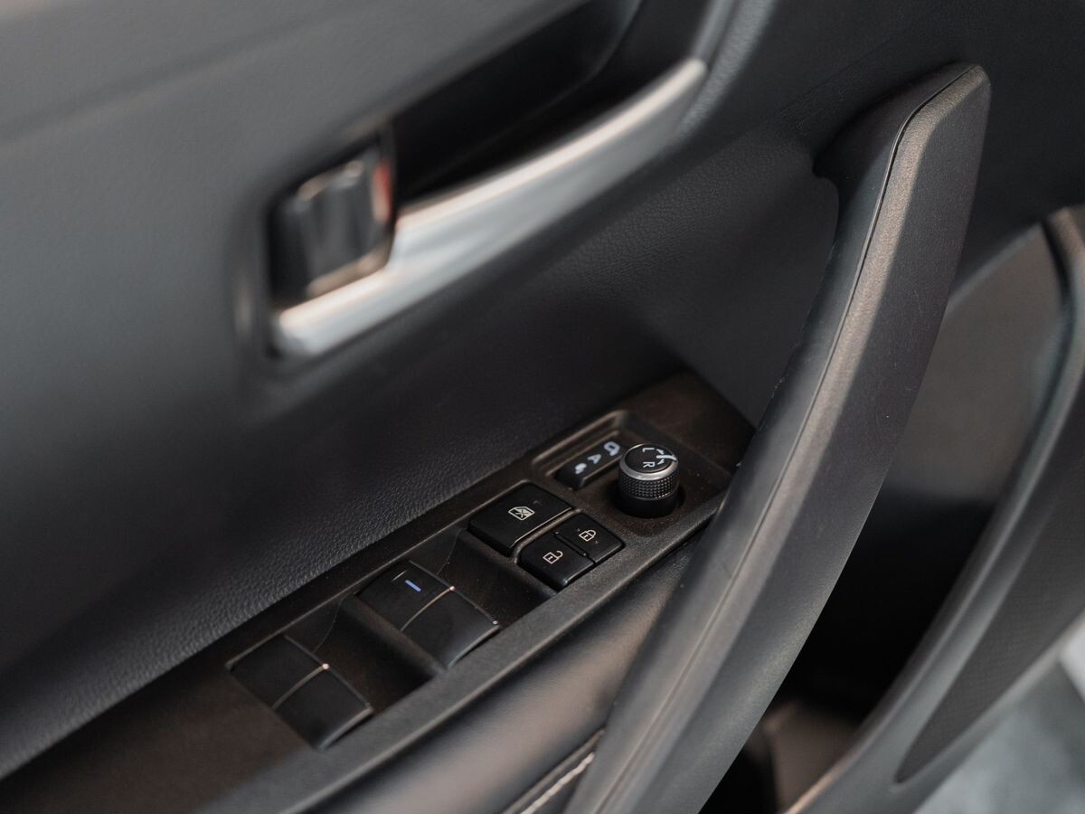 Toyota Corolla 2021 - фото автомобиля