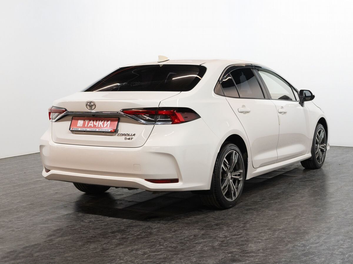 Toyota Corolla 2021 - фото автомобиля