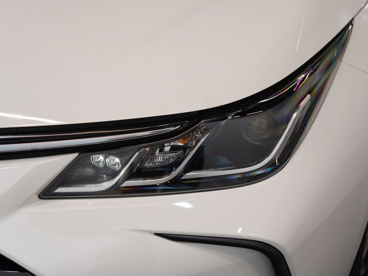 Toyota Corolla 2021 - фото автомобиля