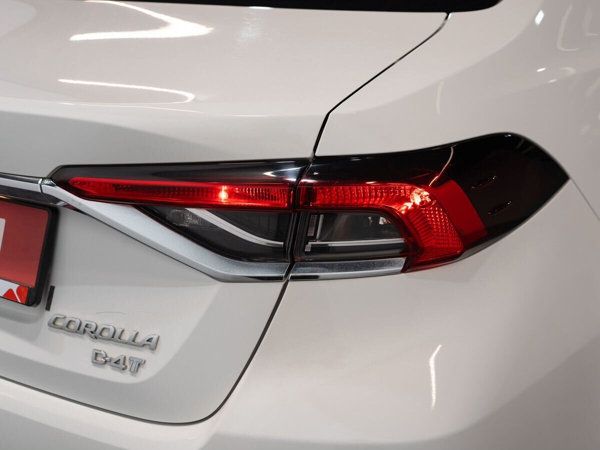 Toyota Corolla 2021 - фото автомобиля