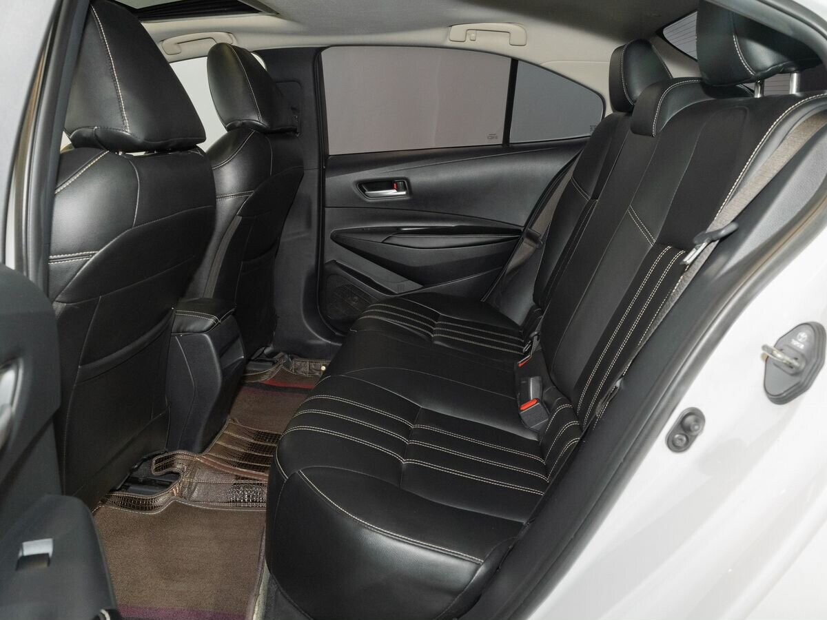 Toyota Corolla 2021 - фото автомобиля