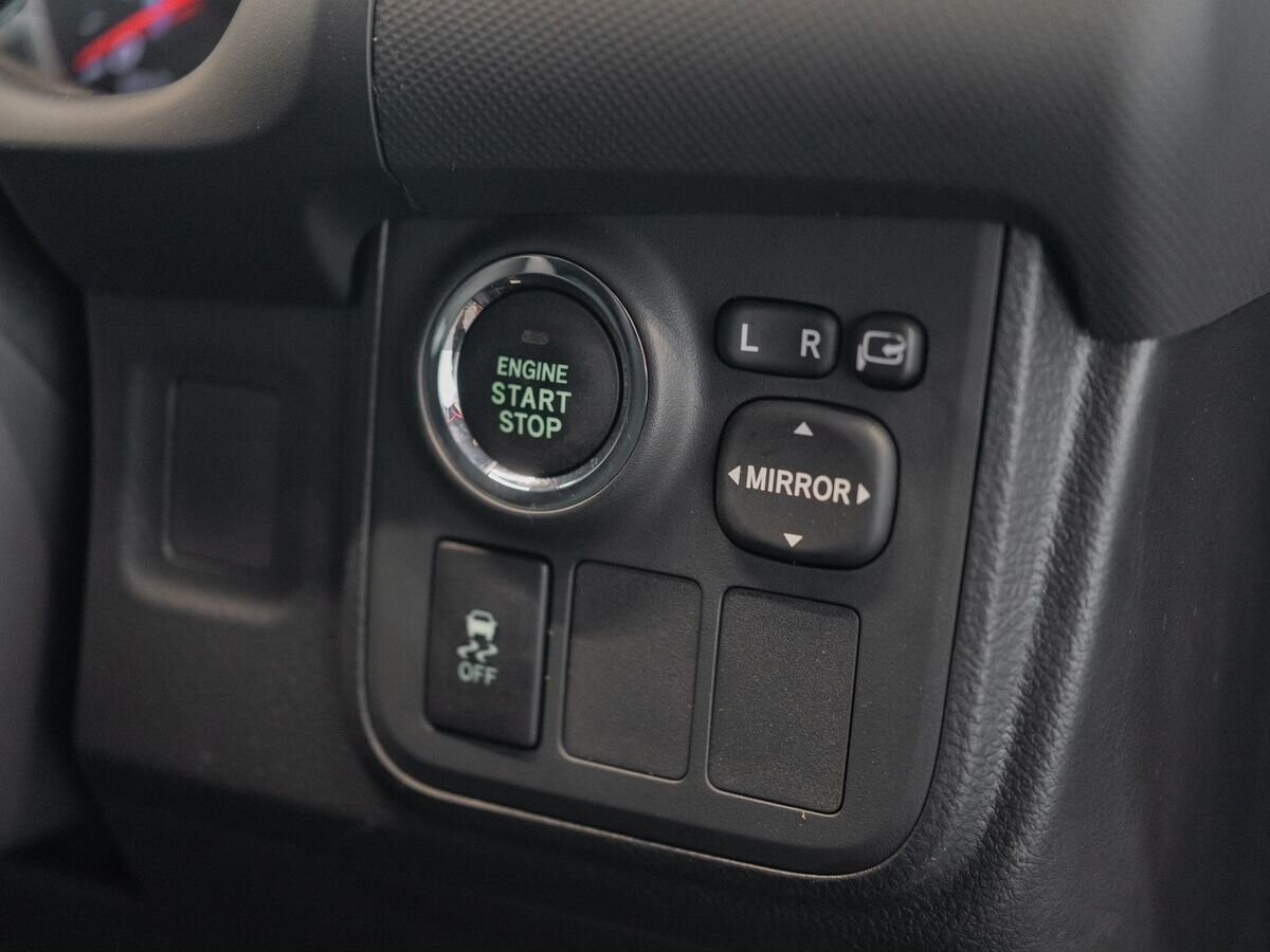 Toyota Wish 2009 - фото автомобиля