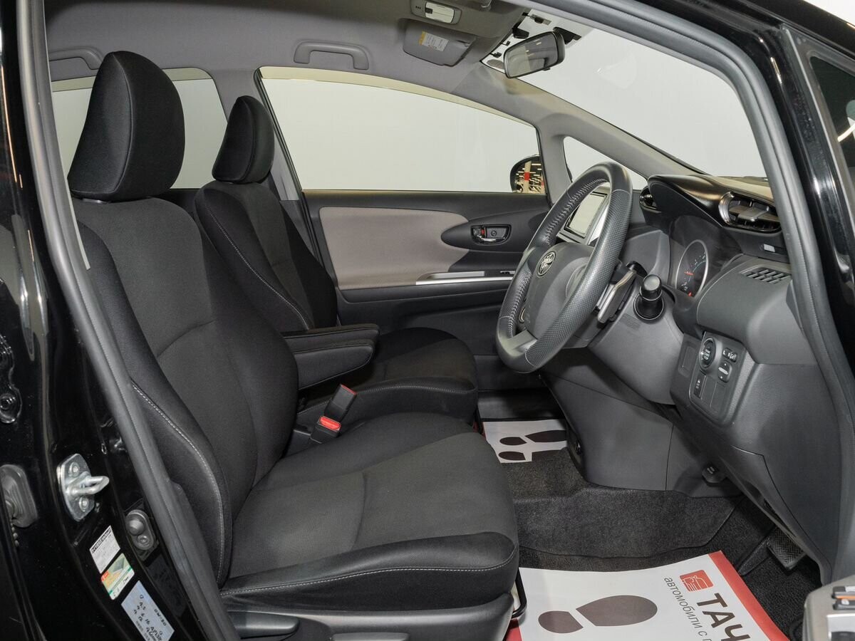 Toyota Wish 2009 - фото автомобиля